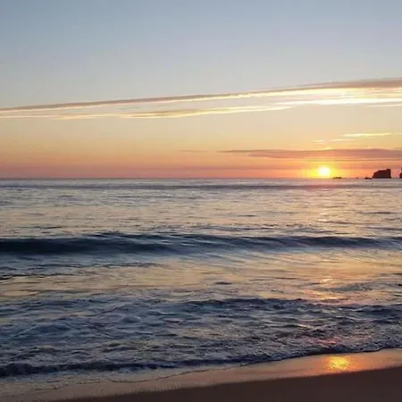 Διαμέρισμα Rodrigues Family House 73 *